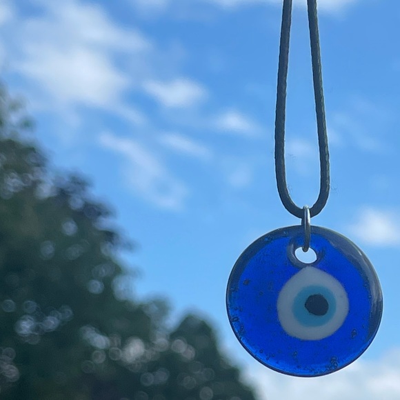 ✨🧿 Evil Eye Necklace for Protection 🧿✨ - Picture 2 of 5